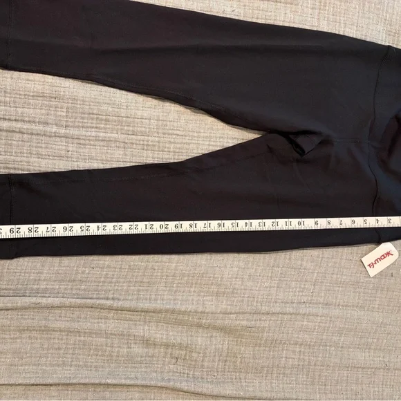 NWT: 90 Degree By Reflex | Black Highwaisted Cropped Leggings - Picture 4 of 7